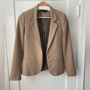 Size small OVI neutral blazer